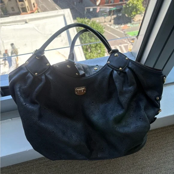 Louis Vuitton Black Leather Tote - Make Me An Offer! - Picture 3 of 16